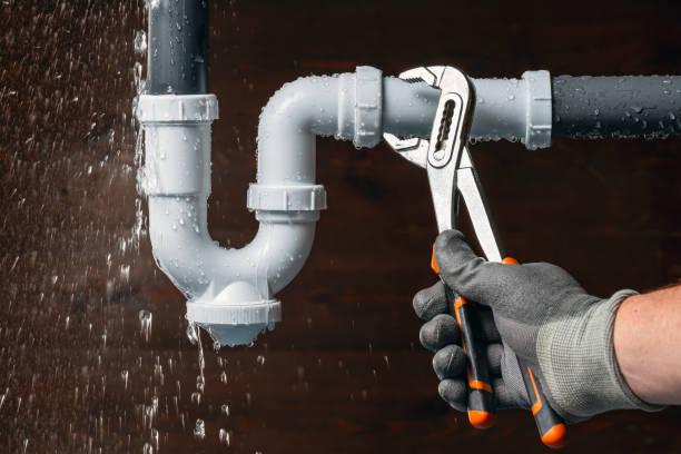 Professional Plumbing technician working in Harris, IA